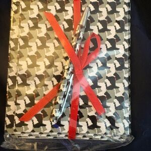 Vera Bradley Notecards with Pen in Black and Red